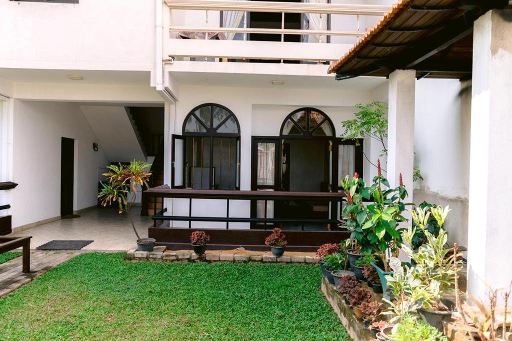 Romantic Garden Hotel Negombo Exterior photo