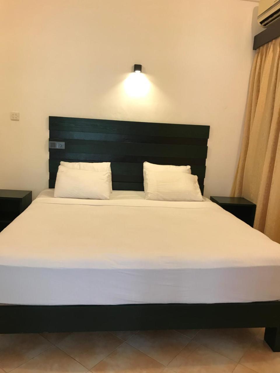 Romantic Garden Hotel Negombo Exterior photo